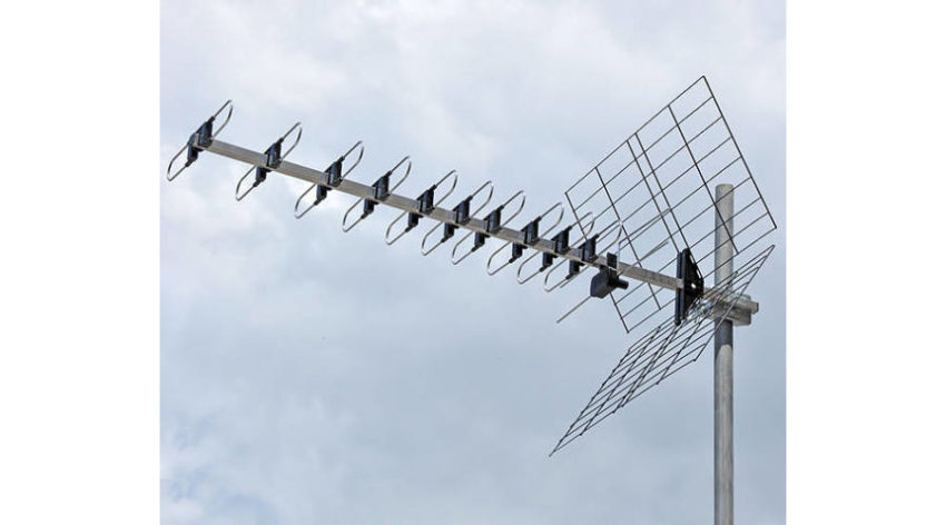 UHF antenna
